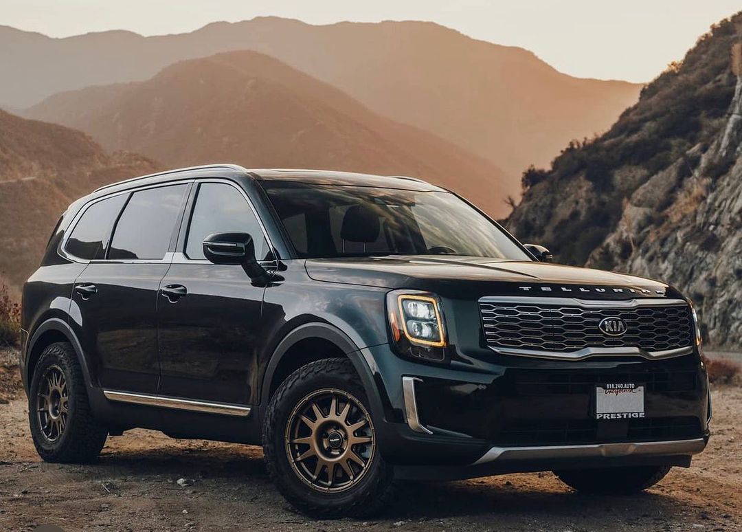 KIA TELLURIDE