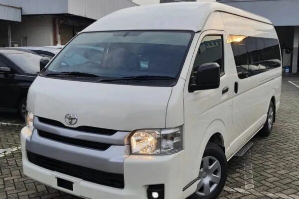 TOYOTA HiACE